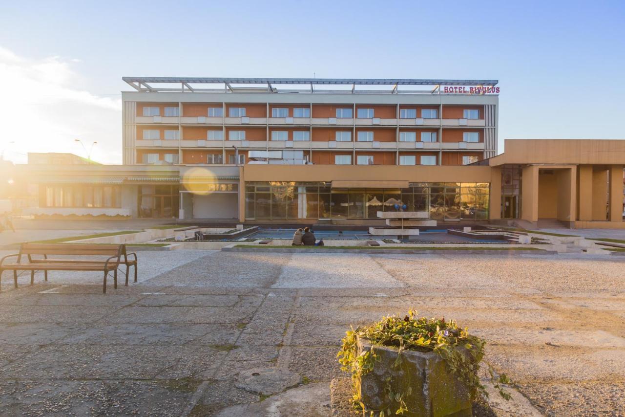 Hotel Rivulus Бая-Маре Экстерьер фото