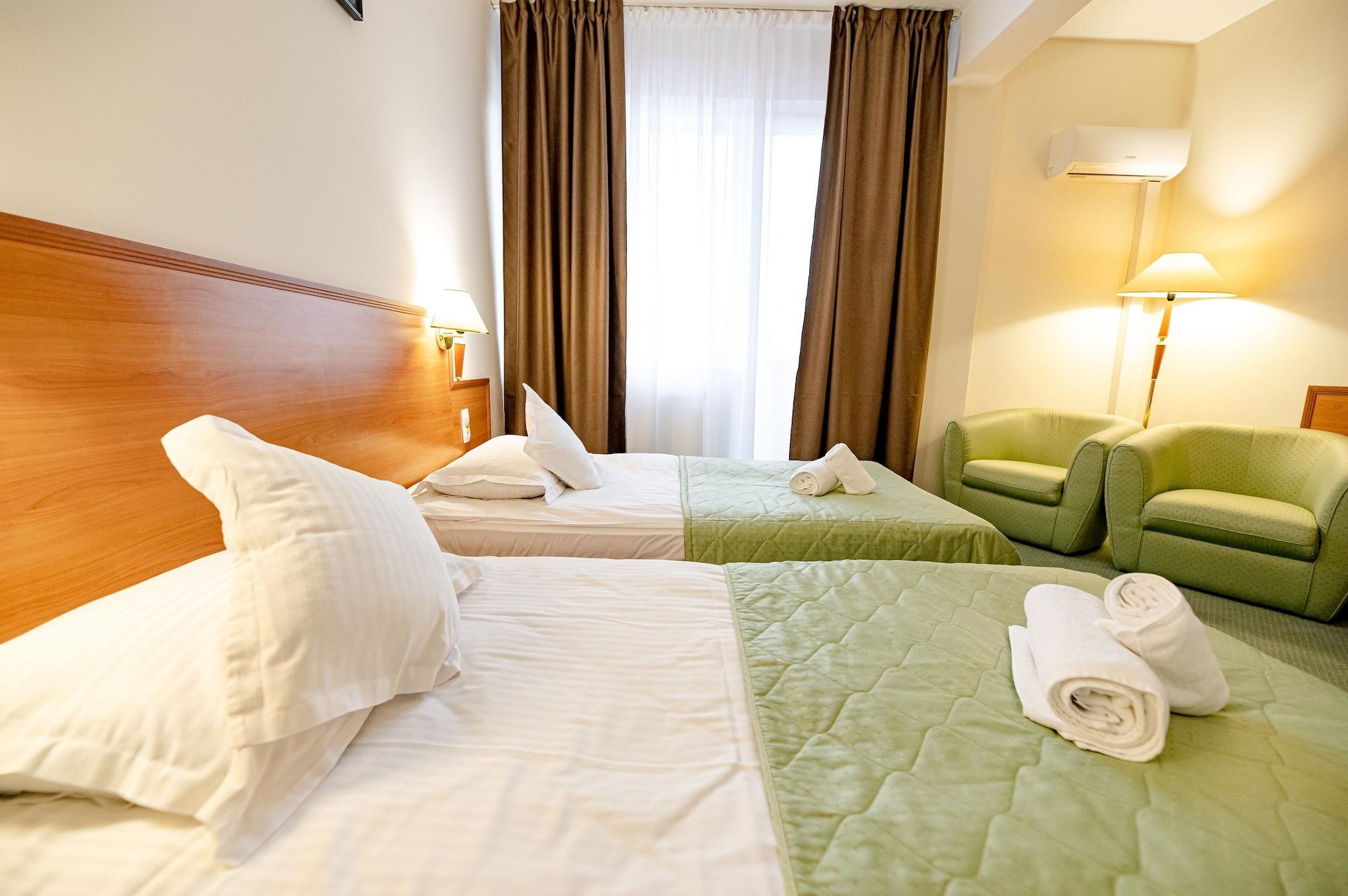 Hotel Rivulus Бая-Маре Экстерьер фото