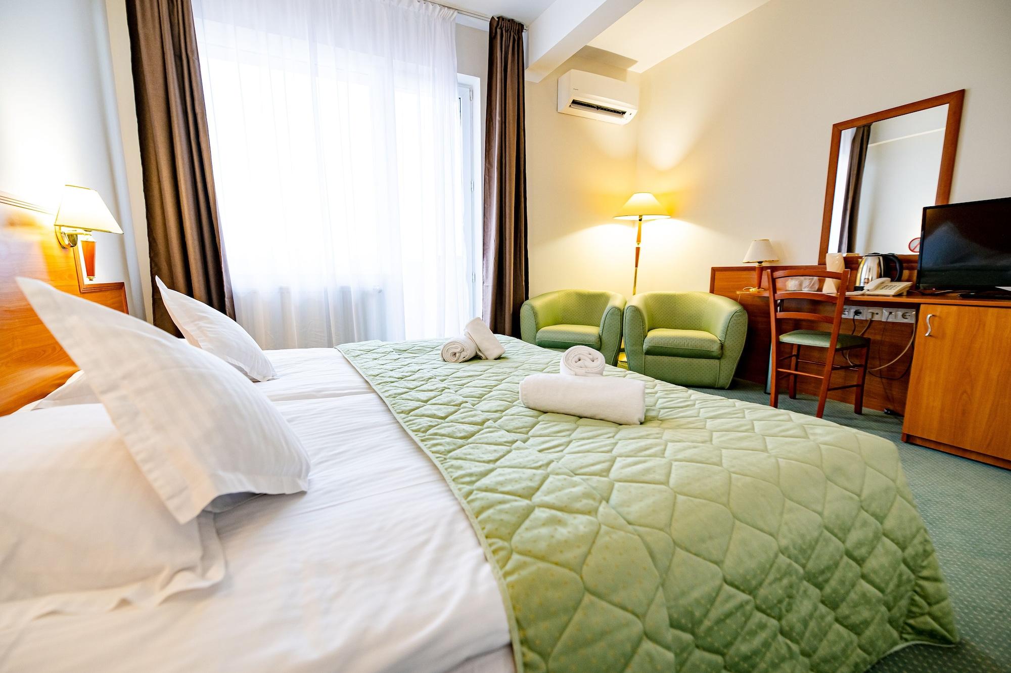 Hotel Rivulus Бая-Маре Экстерьер фото