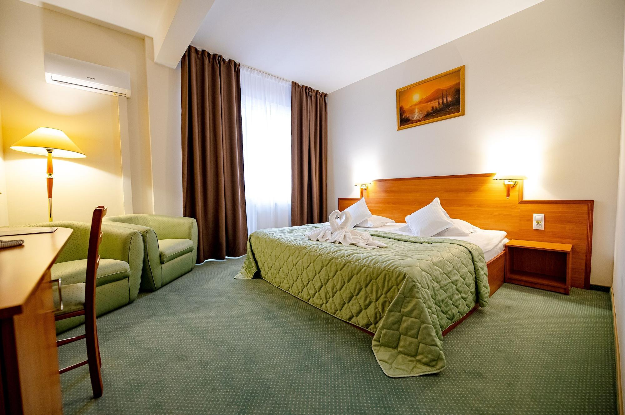 Hotel Rivulus Бая-Маре Экстерьер фото