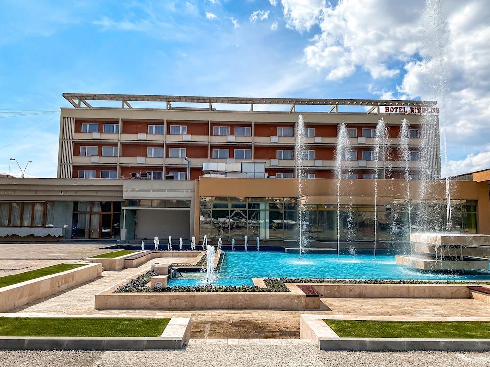 Hotel Rivulus Бая-Маре Экстерьер фото