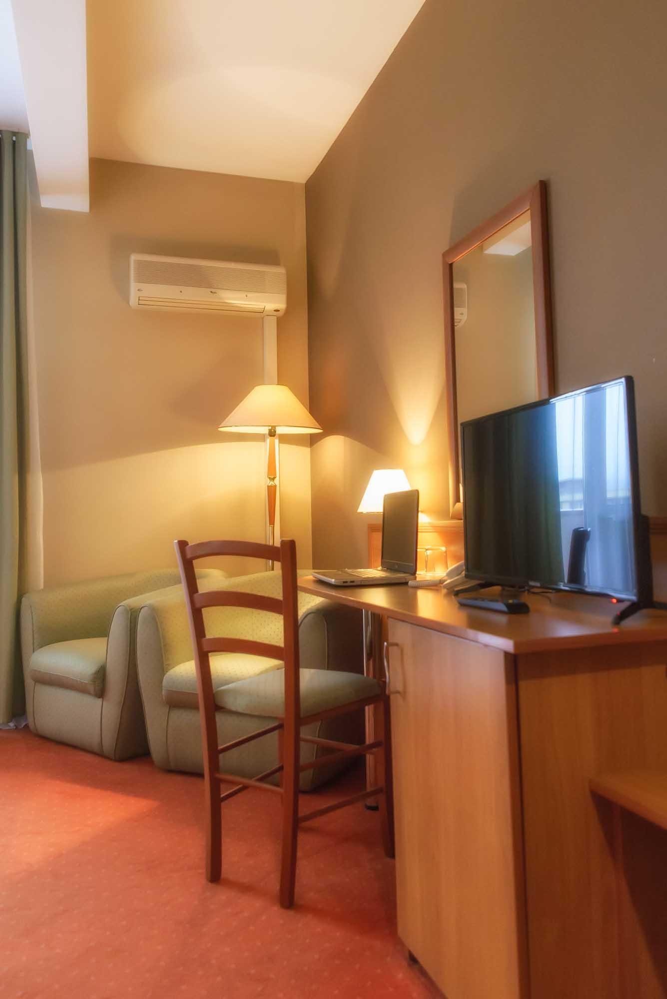 Hotel Rivulus Бая-Маре Экстерьер фото