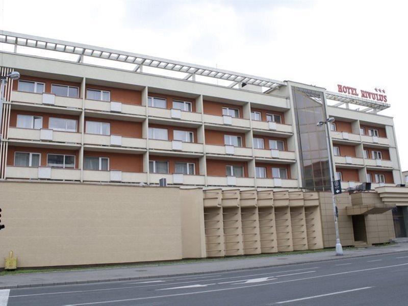 Hotel Rivulus Бая-Маре Экстерьер фото