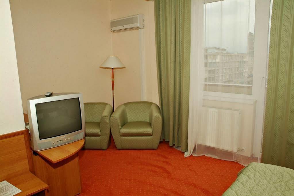 Hotel Rivulus Бая-Маре Экстерьер фото
